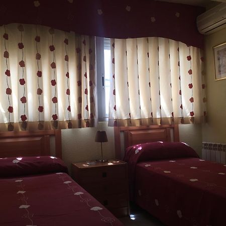 Hostal Jacinto Alcala de Henares Exterior photo