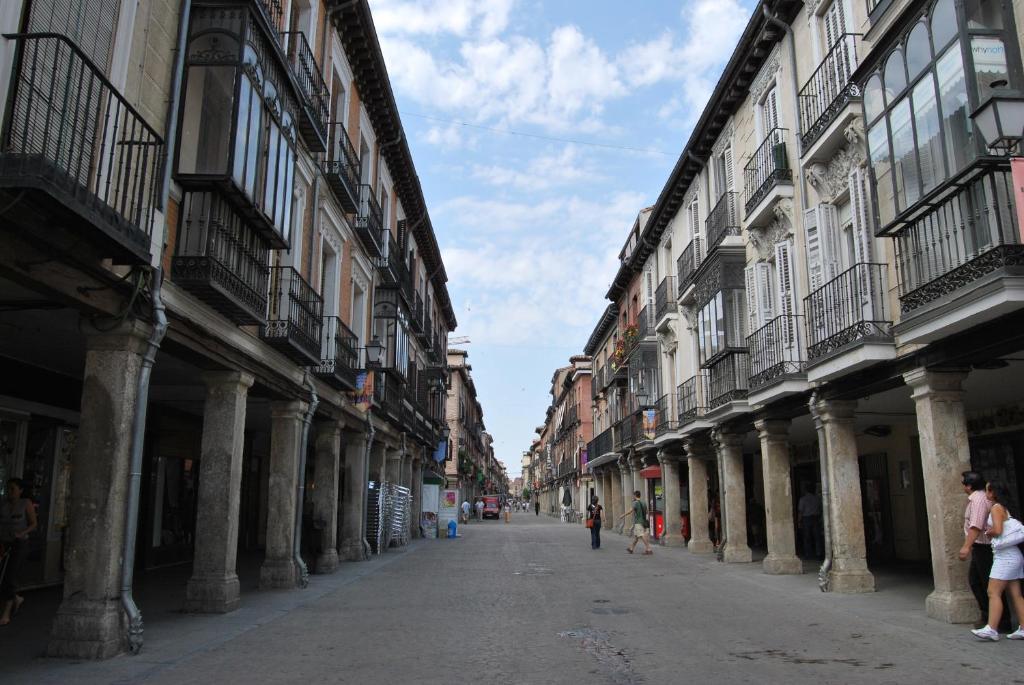 Hostal Jacinto Alcala de Henares Exterior photo