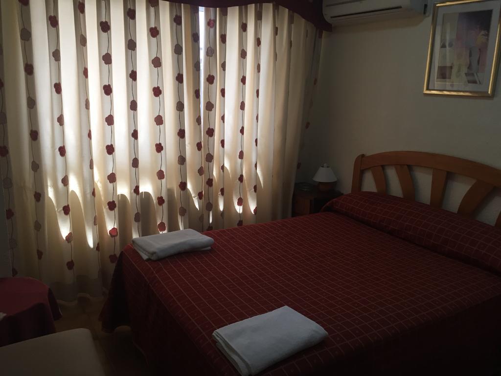 Hostal Jacinto Alcala de Henares Exterior photo